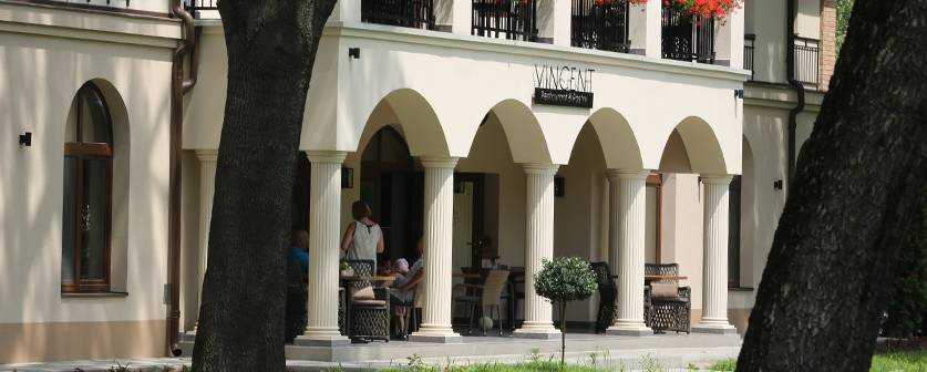 Kérgesített, ütésálló oszlopok polisztirolból